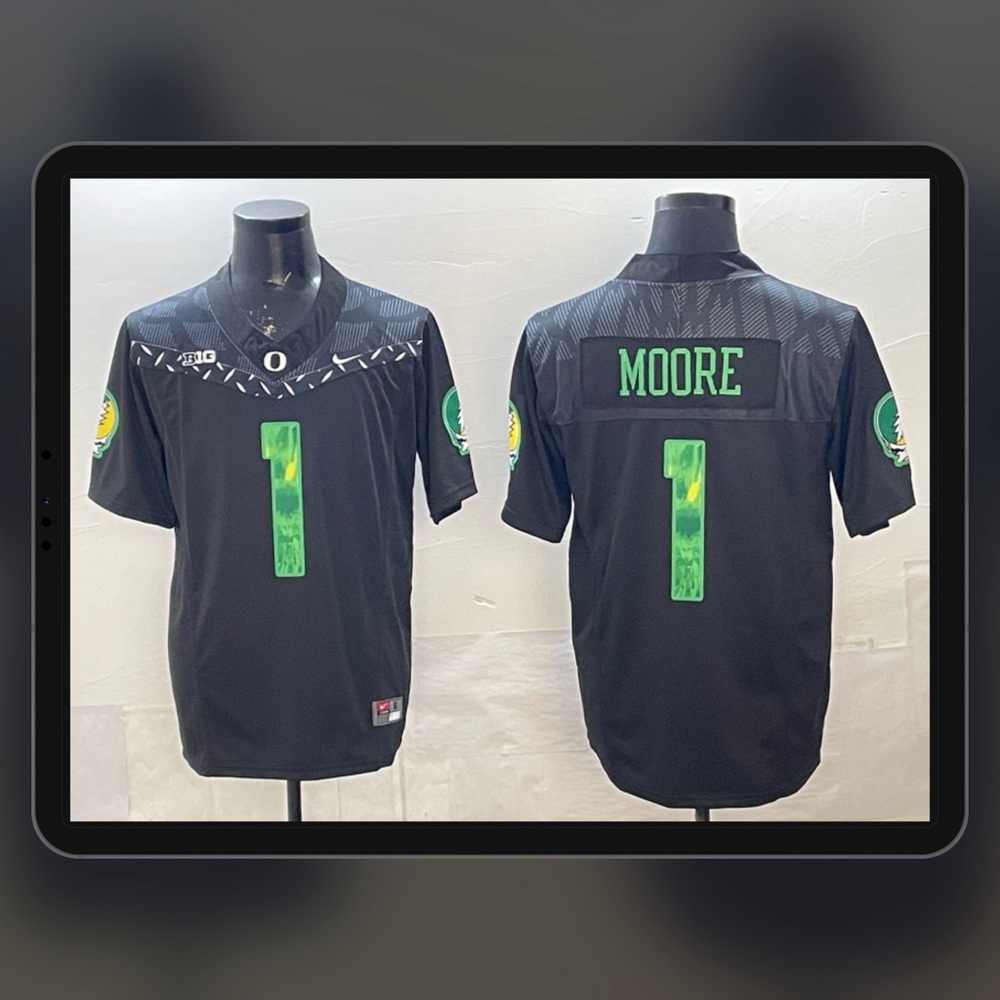 Men's NCAA Oregon Ducks Dakorien Moore RARE Black F.U.S.E. Jersey | Future Star!